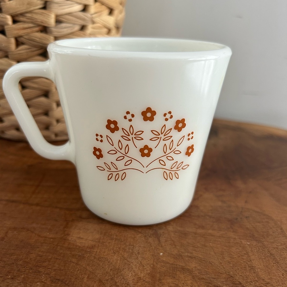 Vintage Pyrex Milk Glass Coffee Cup Mug Summer Impressions Brown Flower D-Handle